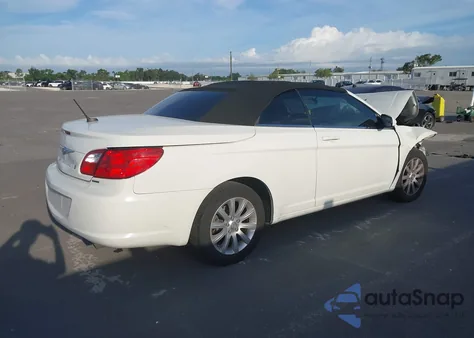 2010 Chrysler Sebring Touring z USA, uszkodzony, nr VIN 1C3BC5ED5AN220199